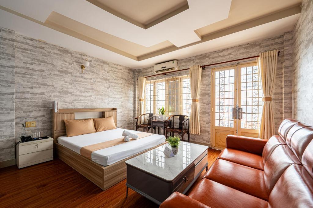 Hoàng Long Hotel